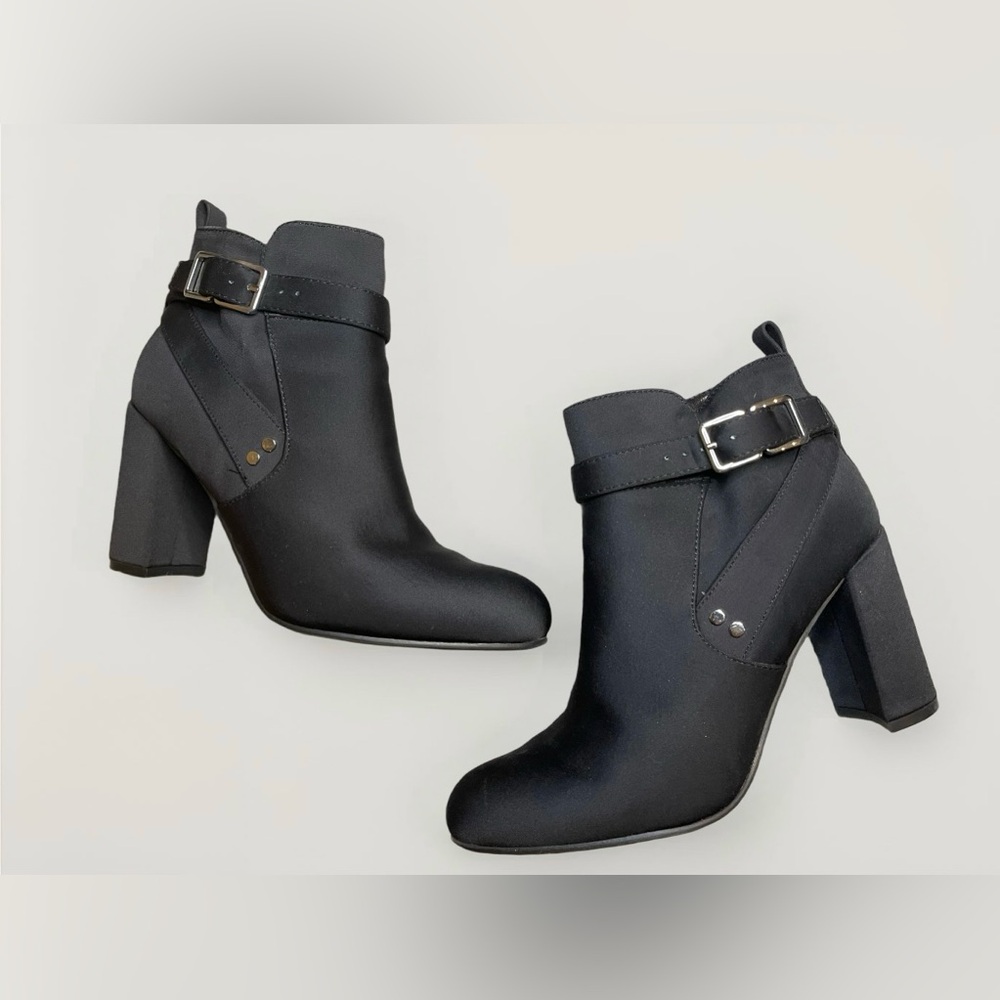 Unisa 7.5 silky buckle strap heeled booties boots